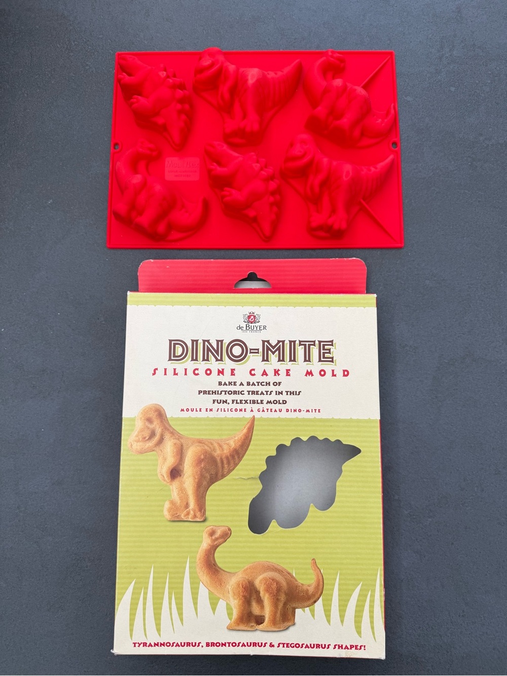 New Williams Sonoma Red Dino-Mite Silicone Cake Mold